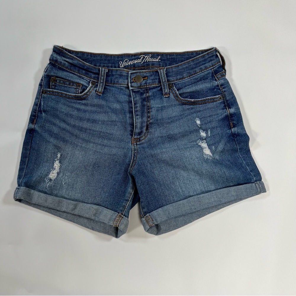 ♠️Universal Threads Women’s Boyfriend Shorts Size 4 | Mid-Rise Medium Wash